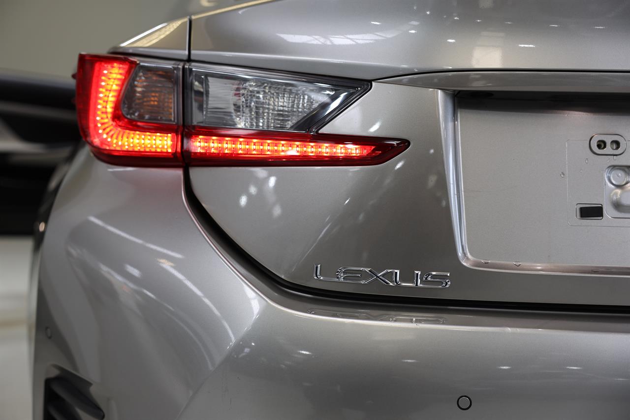 2017 Lexus RC300h