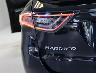2015 Toyota HARRIER - Thumbnail