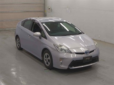 2012 Toyota Prius - Thumbnail