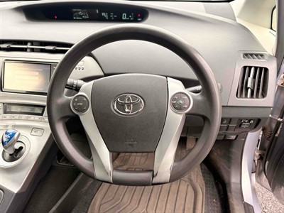 2012 Toyota Prius - Thumbnail