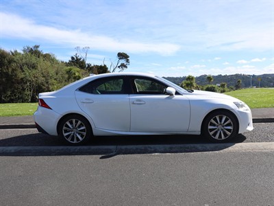 2015 Lexus IS 250 - Thumbnail