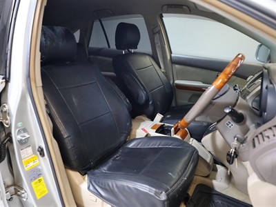 2005 Toyota HARRIER - Thumbnail