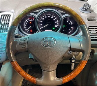 2005 Toyota HARRIER - Thumbnail