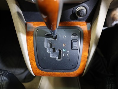 2005 Toyota HARRIER - Thumbnail