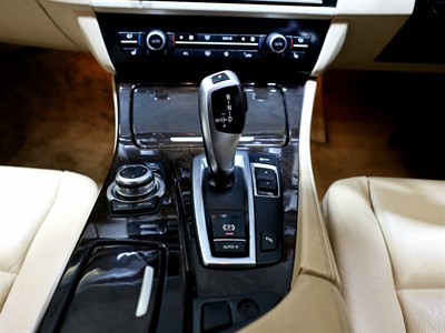 2011 BMW 523i - Thumbnail