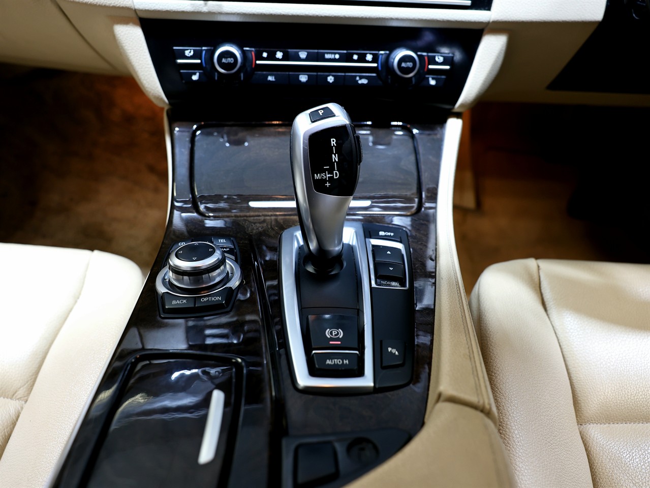 2011 BMW 523i