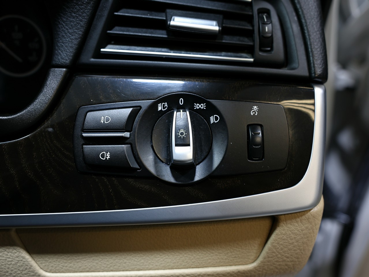 2011 BMW 523i