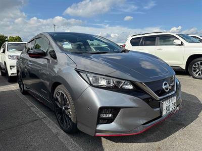 2018 Nissan Leaf - Thumbnail