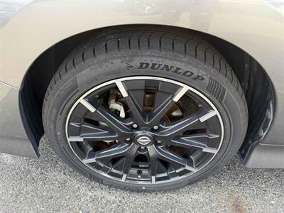 2018 Nissan Leaf - Thumbnail