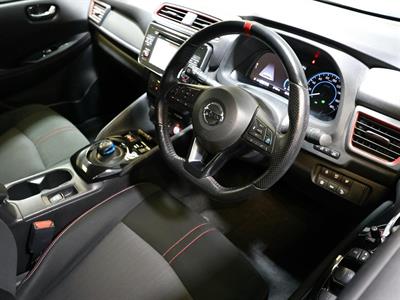 2018 Nissan Leaf - Thumbnail