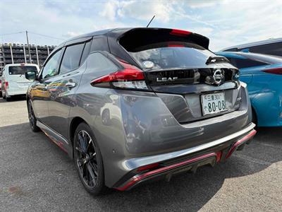 2018 Nissan Leaf - Thumbnail
