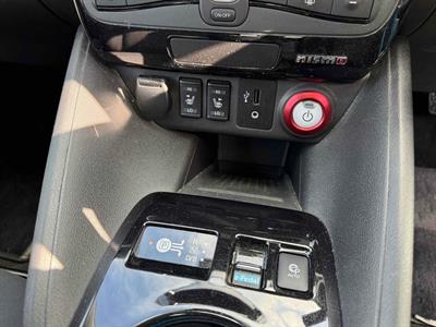 2018 Nissan Leaf - Thumbnail