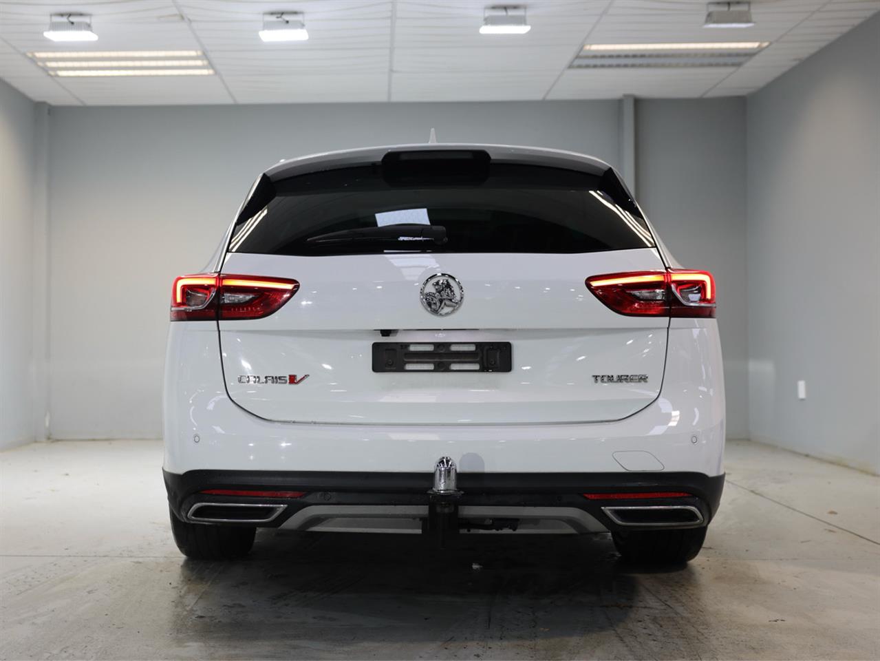 2019 Holden Calais