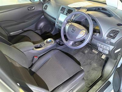 2015 Nissan Leaf - Thumbnail