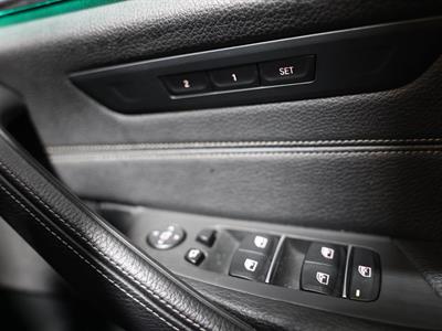 2017 BMW 540i - Thumbnail