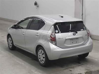 2013 Toyota Aqua - Thumbnail