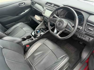 2019 Nissan Leaf - Thumbnail