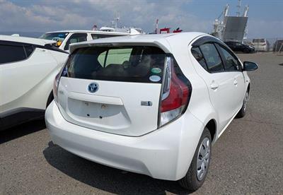 2015 Toyota Aqua - Thumbnail