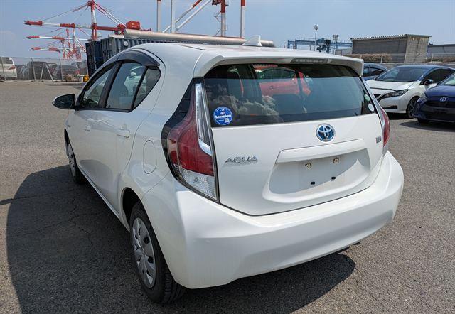 2015 Toyota Aqua