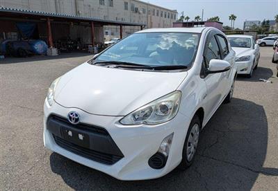 2015 Toyota Aqua - Thumbnail