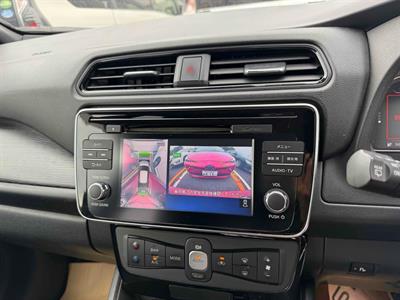 2018 Nissan Leaf - Thumbnail