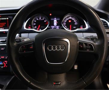 2011 Audi RS5 - Thumbnail