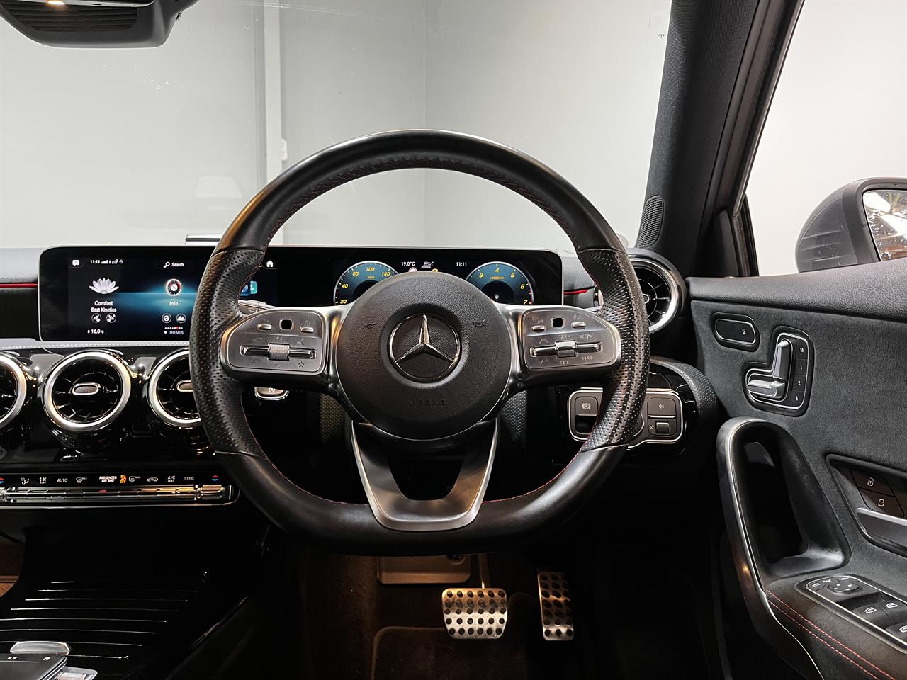 2019 Mercedes-Benz A 180