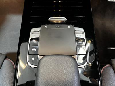 2019 Mercedes-Benz A 180 - Thumbnail