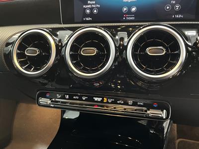 2019 Mercedes-Benz A 180 - Thumbnail