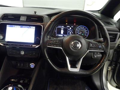 2020 Nissan Leaf - Thumbnail