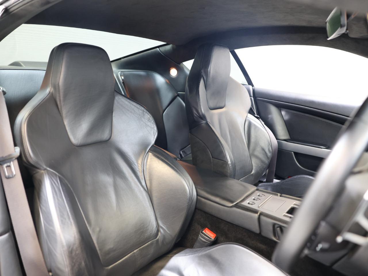 2005 ASTON MARTIN DB9