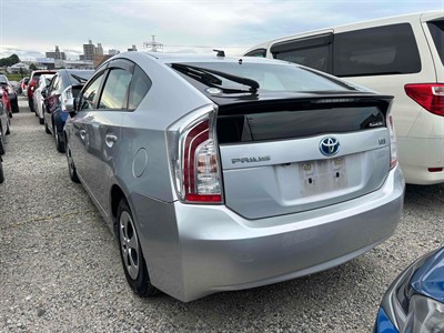 2013 Toyota Prius - Thumbnail