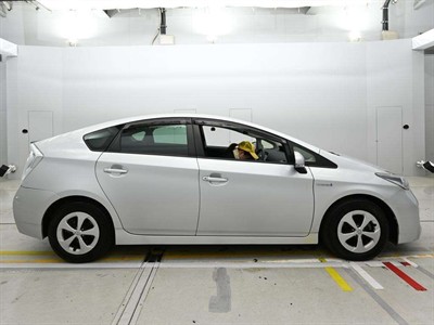 2013 Toyota Prius - Thumbnail