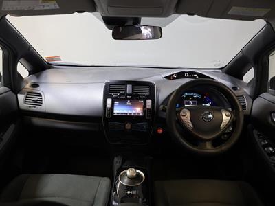 2016 Nissan Leaf - Thumbnail