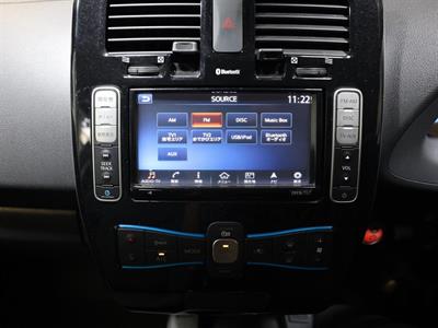 2016 Nissan Leaf - Thumbnail