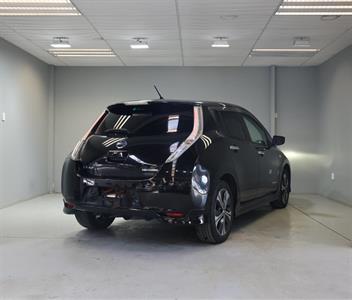 2016 Nissan Leaf - Thumbnail