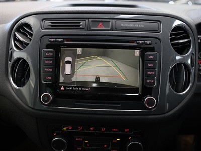 2014 Volkswagen Tiguan - Thumbnail