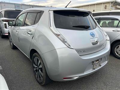 2017 Nissan Leaf - Thumbnail