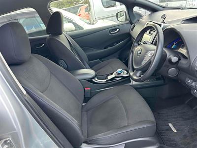 2017 Nissan Leaf - Thumbnail
