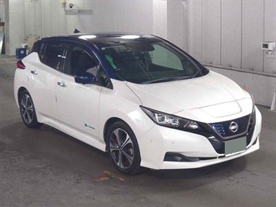 2017 Nissan Leaf - Thumbnail