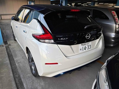 2017 Nissan Leaf - Thumbnail