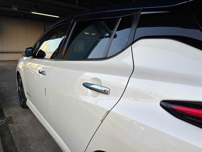 2017 Nissan Leaf - Thumbnail