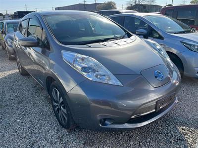 2017 Nissan Leaf - Thumbnail