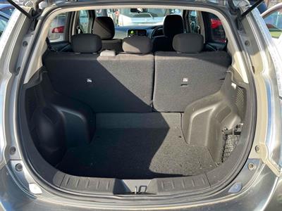 2017 Nissan Leaf - Thumbnail