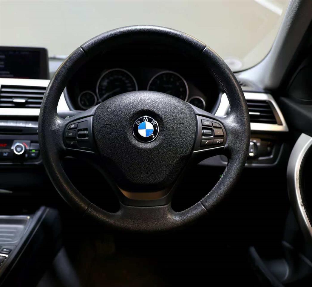 2014 BMW 320i