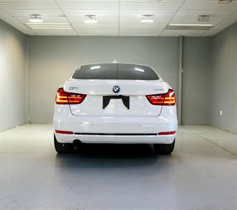 2013 BMW 320i - Thumbnail