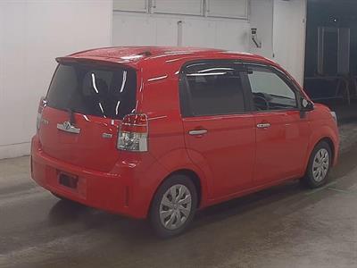 2014 Toyota Spade - Thumbnail