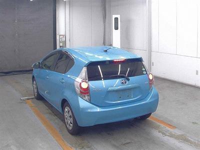 2013 Toyota Aqua - Thumbnail