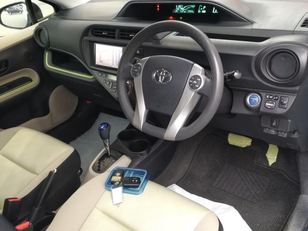 2013 Toyota Aqua