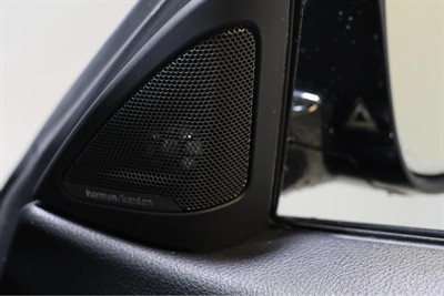 2015 BMW M4 - Thumbnail